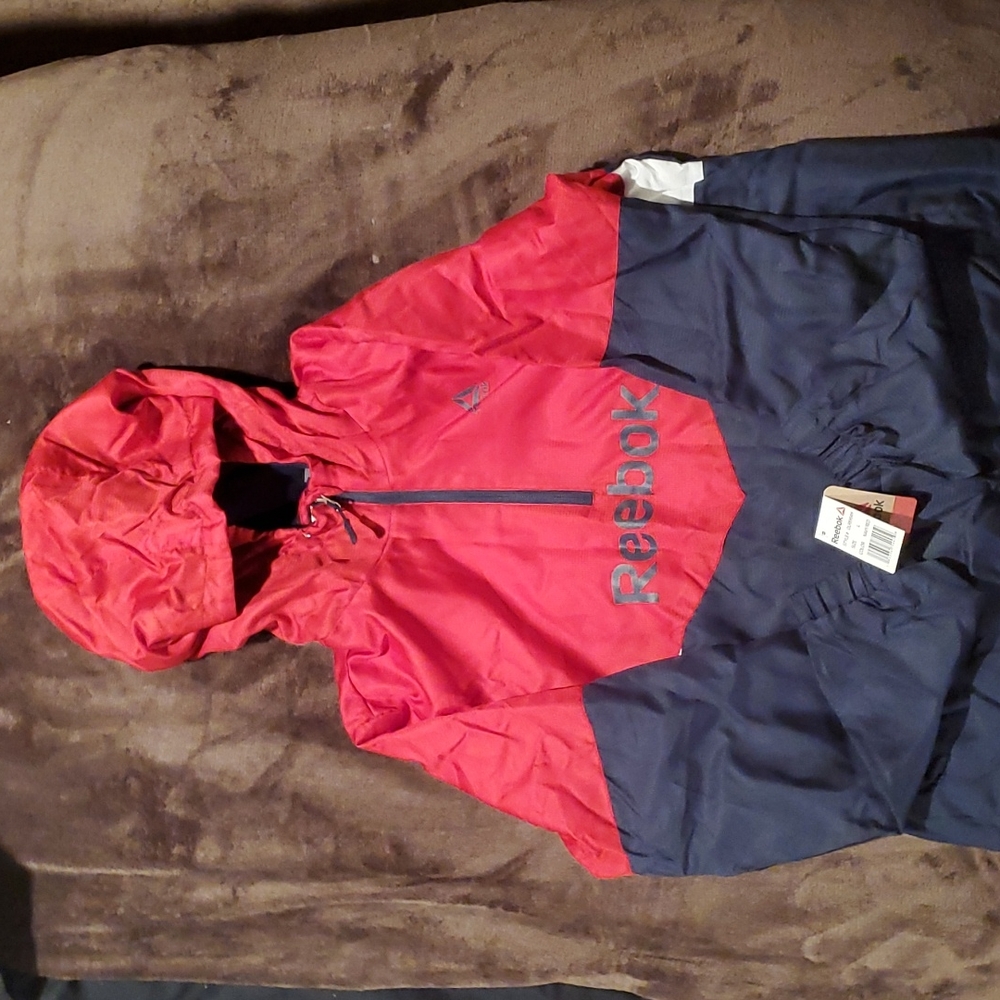 Reebok large red/navy pullover jacket